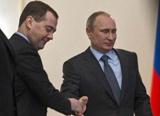 Путин повысил зарплату себе и Медведеву почти в три раза